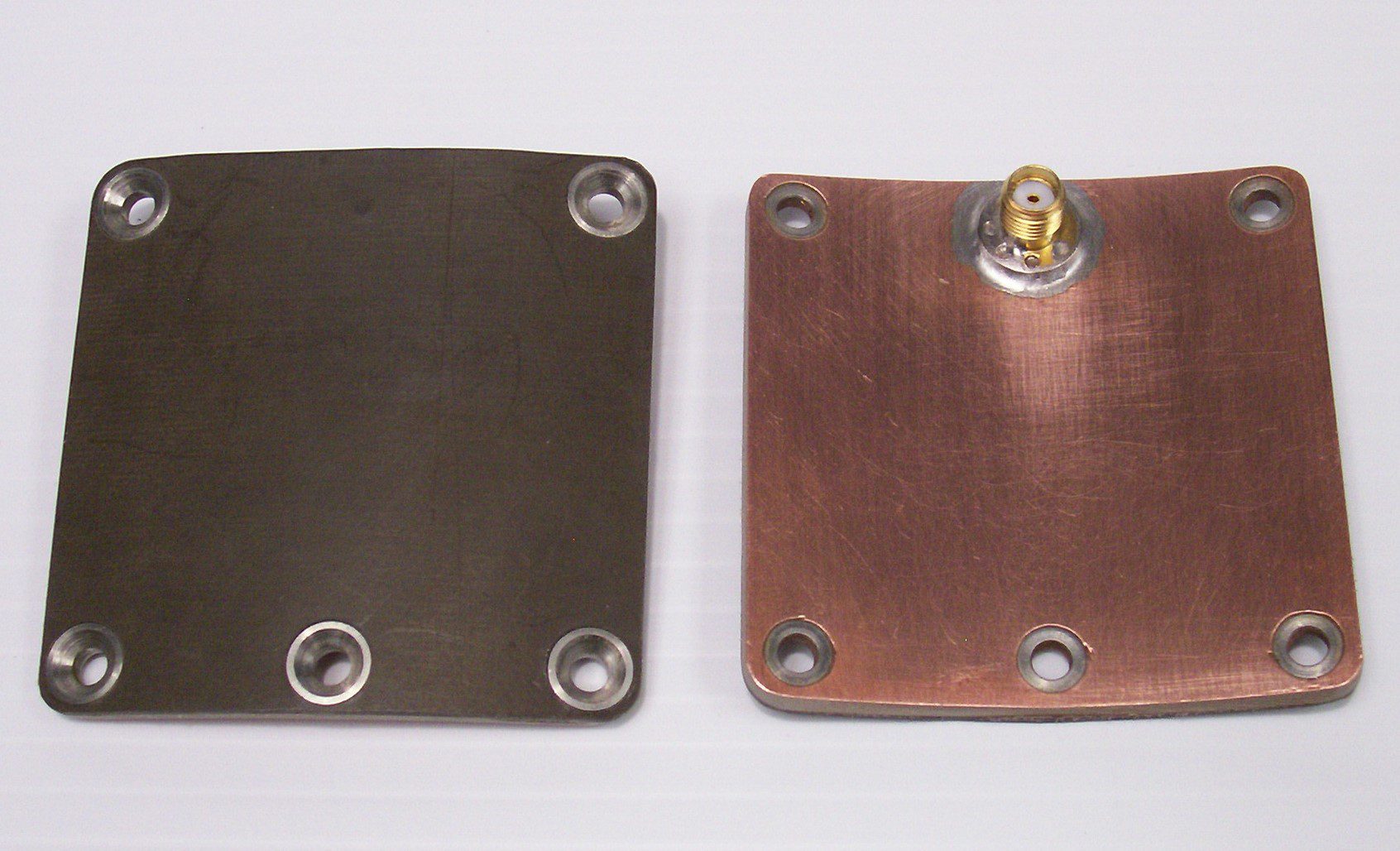 Flush Mount SBand Antenna AD2223LOCK Series